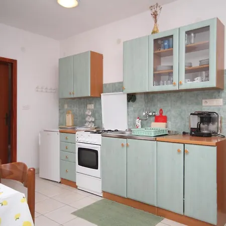 8152b Apartment